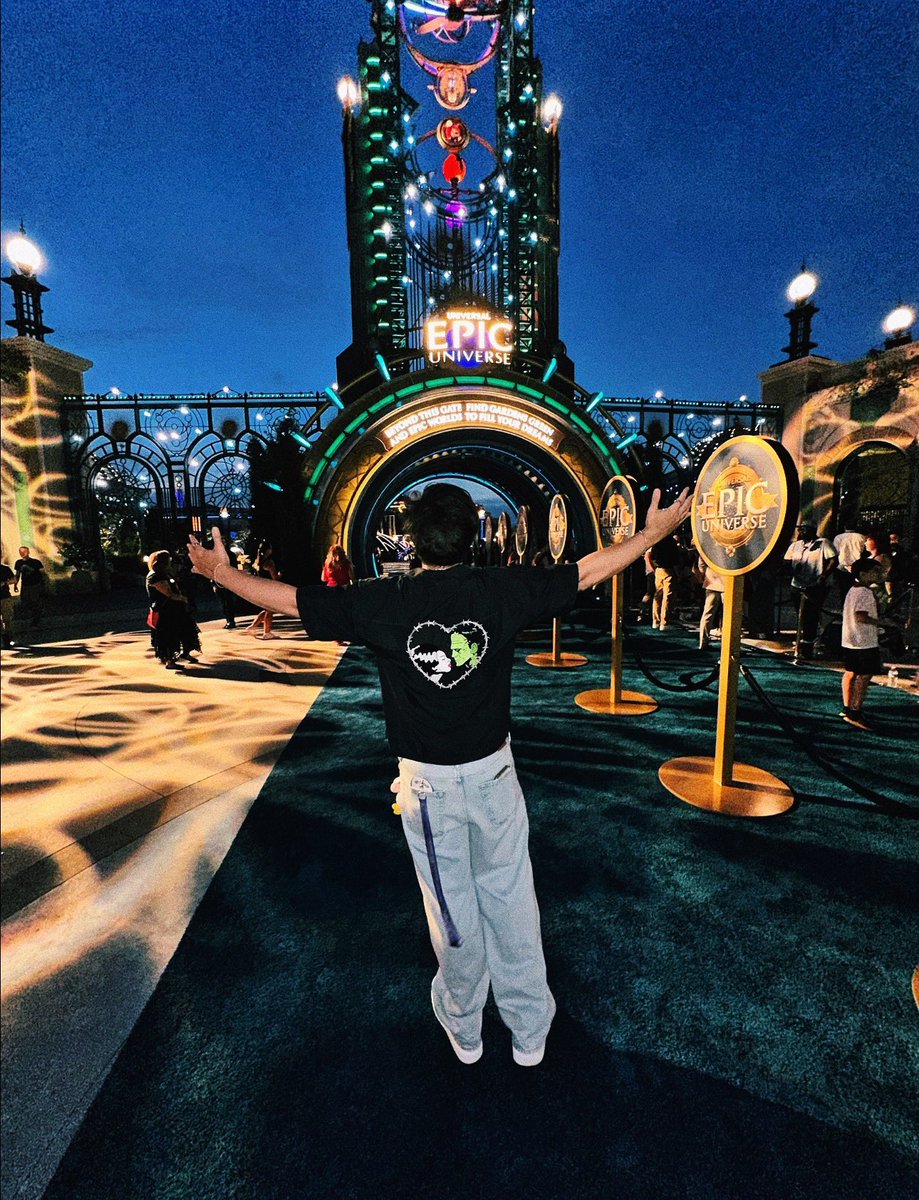 ThemeParkShark's tweet image. The grand opening media celebration for Epic Universe was indeed… EPIC!
Big thank you to Universal Orlando for having me this week and for putting on such an amazing event. I will never forget this week and I can’t wait to see what is next for this resort! The Universal Orlando…
