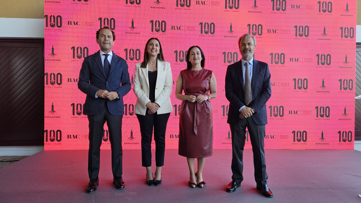Bodegas Barahonda cumple 100 años elaborando vinos de la DOP de Yecla murciadiario.com/articulo/empre… a través de <a href="/Murdiario/">MurciaDiario</a> 

<a href="/BarahondaYecla/">Barahonda</a> <a href="/RM_Agua/">Consejería de Agua, Agricultura, Ganadería y Pesca</a> <a href="/sararubira/">Sara Rubira Martínez</a> <a href="/YeclaVino/">Yecla Vino</a> <a href="/AytoYecla/">Ayuntamiento de Yecla</a> <a href="/remedios_lajara/">Remedios Lajara</a> 

📰Suscríbete a nuestro Boletín gratuito diario de Noticias: murciadiario.com/seccion/newsle…