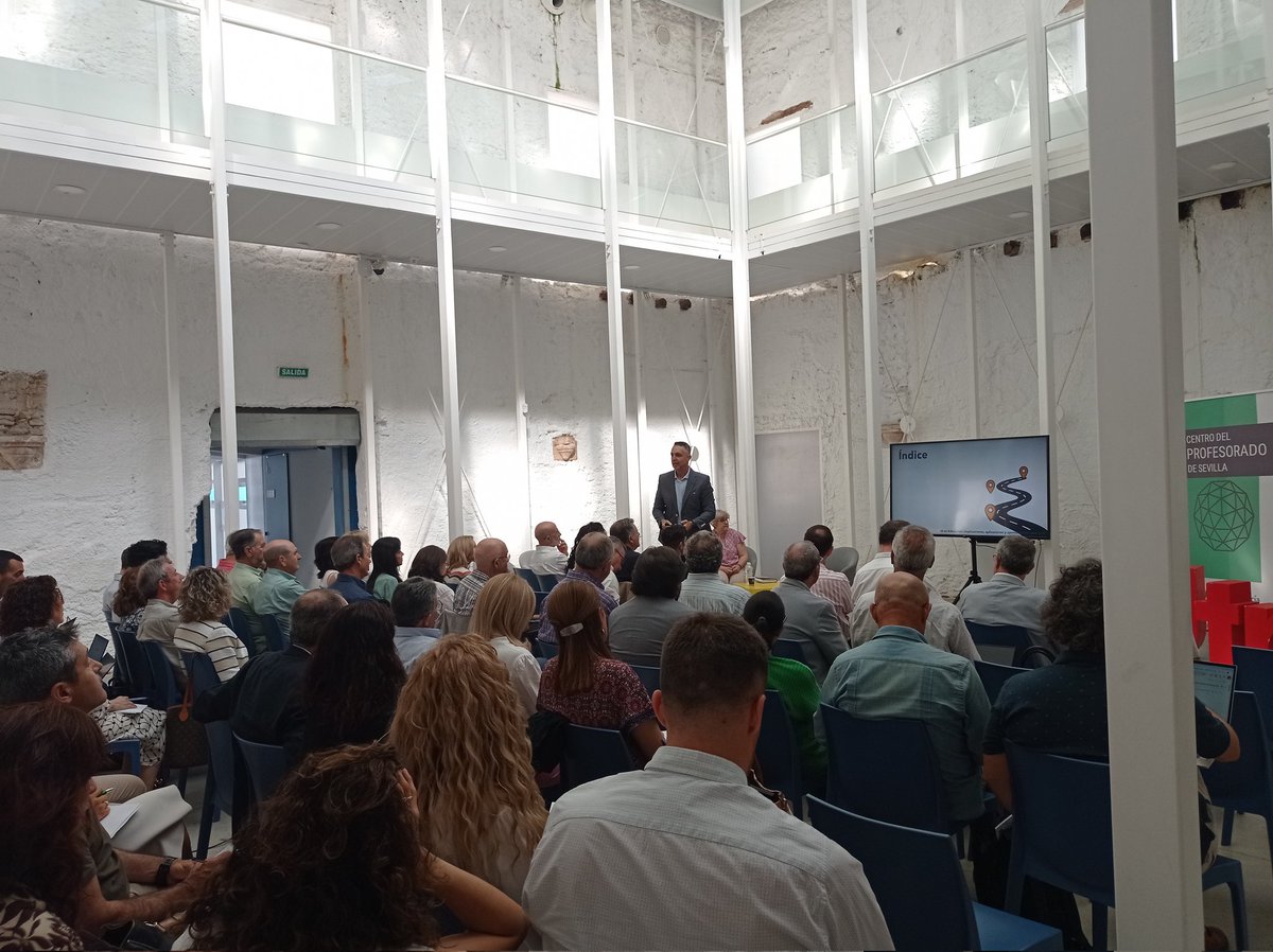 Empieza las jornadas provinciales de inspección: Evolución de las competencias profesionales de la inspección de educación. Samuel Crespo abre las mismas con la Inteligencia artificial en educación: implicaciones, aplicaciones y oportunidades para la inspección educativa.