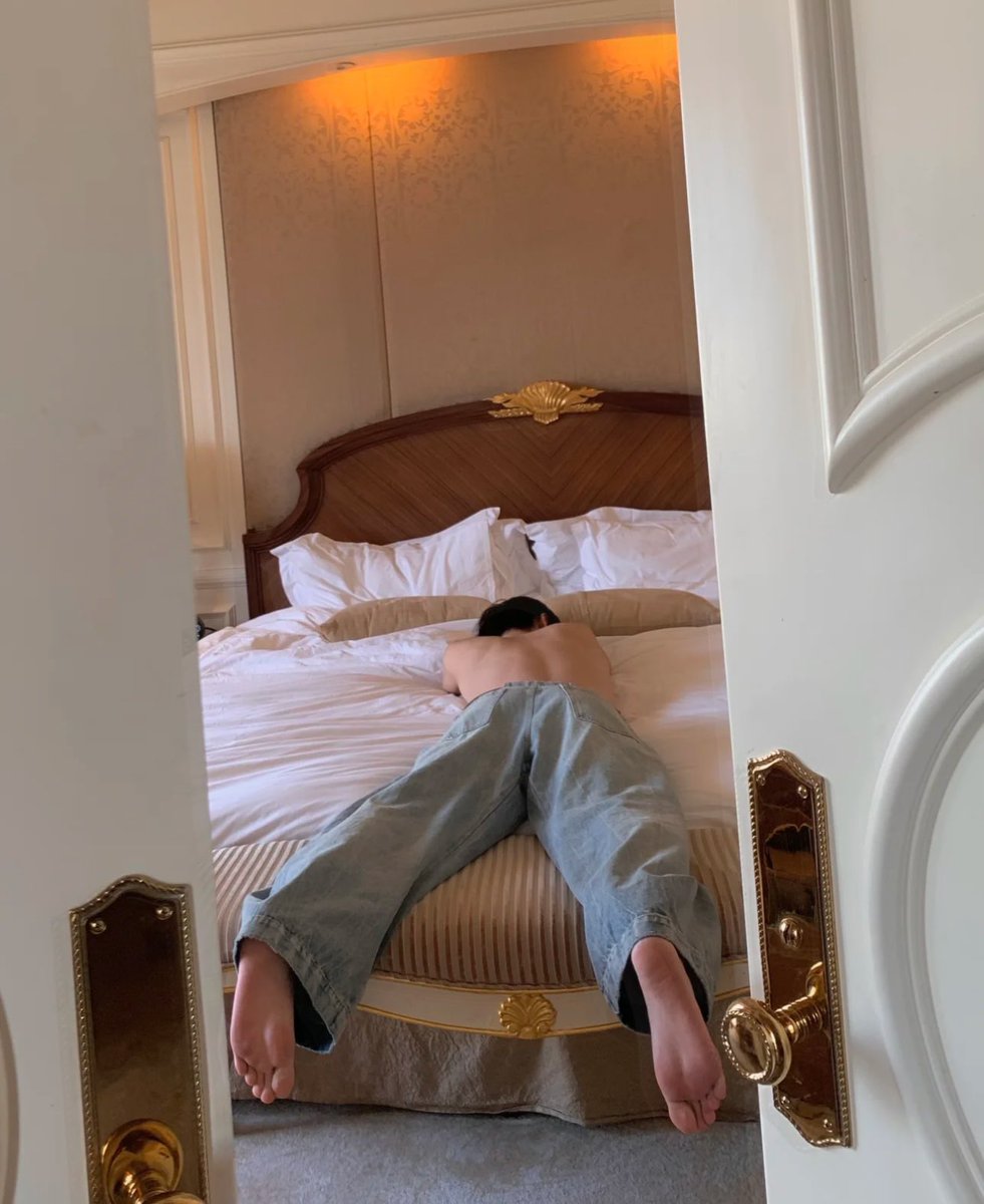 山东185 65kg｜足球⚽️小奶狗🐶
#gay #bottom #twink #asian #China #小奶狗 #帅哥 #帅哥资源 #小奶狗 #鲜肉 #白袜 #白袜男高 #白袜弟弟 #白袜男高 #抖音网红 #小红书 #青岛 #足球体育生 #足球袜