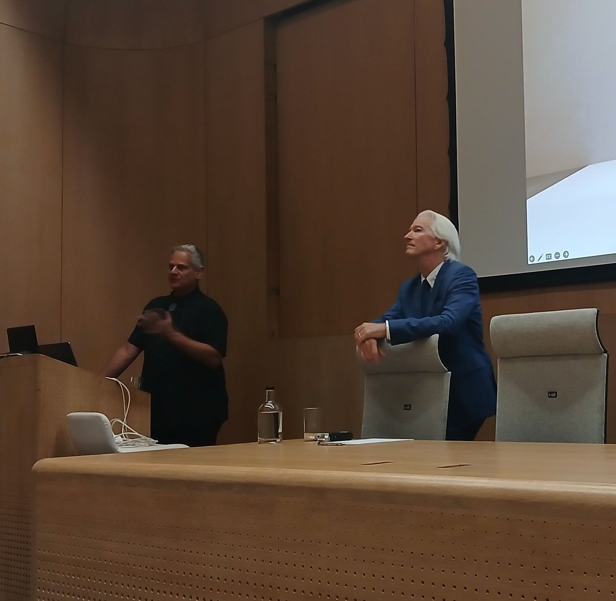 oxfordMec's tweet image. Big thanks to Philip Michael Wolfson for a riveting account of his years as Head of Design with Zaha Hadid - the first of our lectures marking the 10th anniversary of the Investcorp Building! We look forward to the second lecture, 12 June, with her biographer Joseph Giovannini!