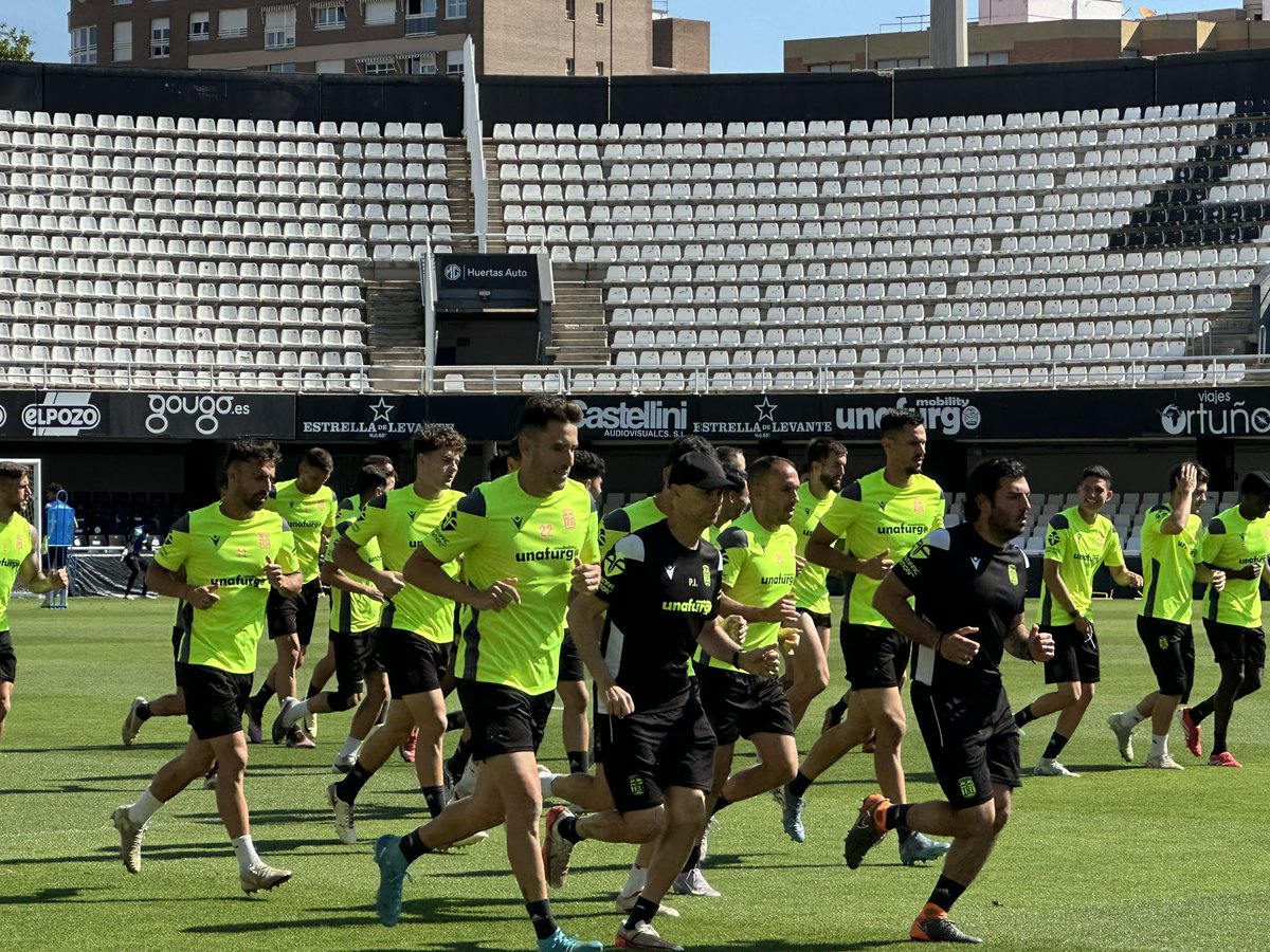 🔜 Sesión de entrenamiento en el Cartagonova.

#RealSportingCartagena