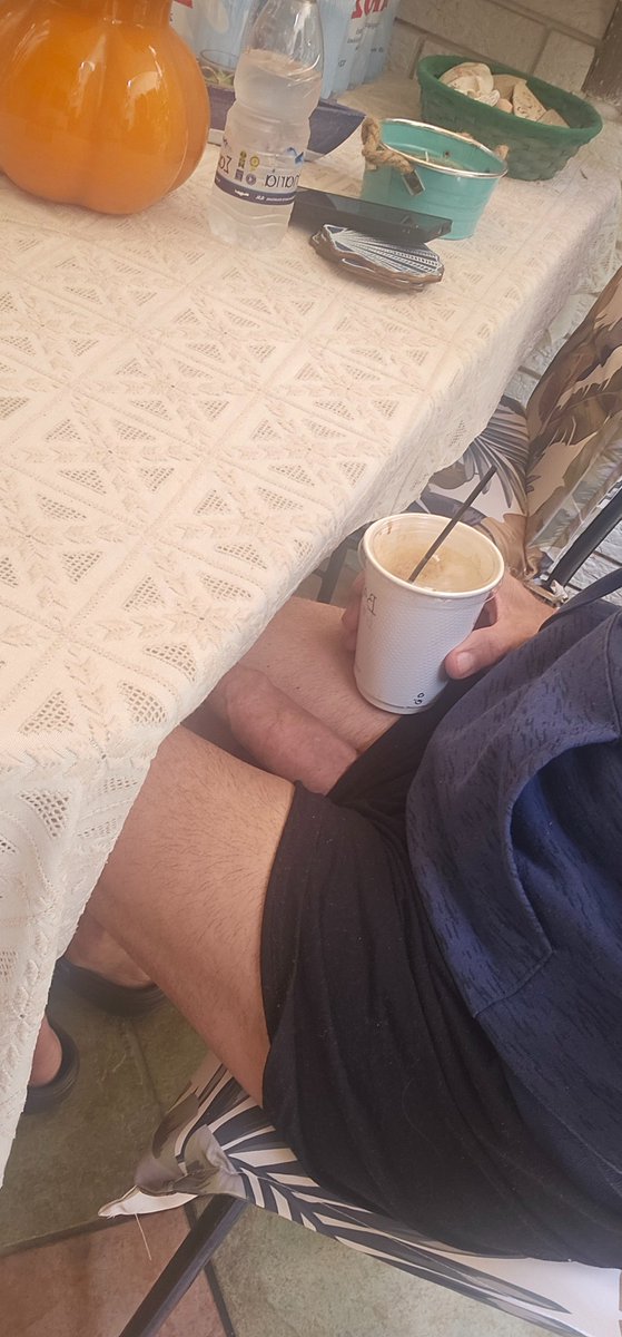 Καλημέρα είπαμε σήμερα..?
Καφέ???