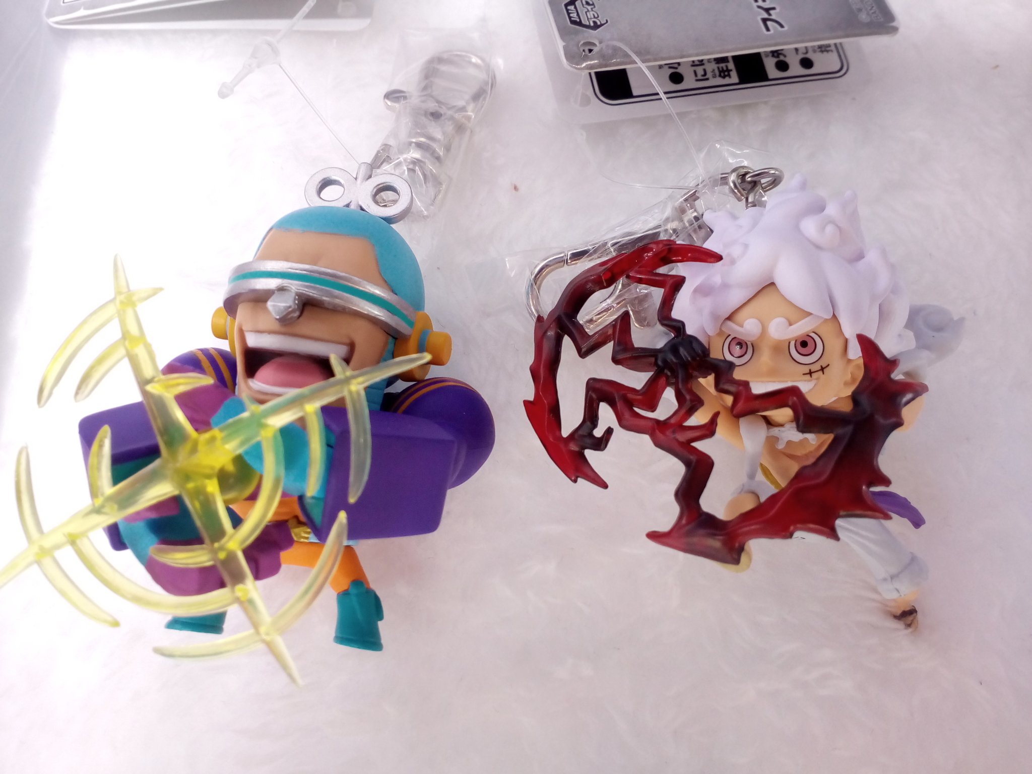ラウンドワンラウワンワンピース ルフィ キーホルダー
