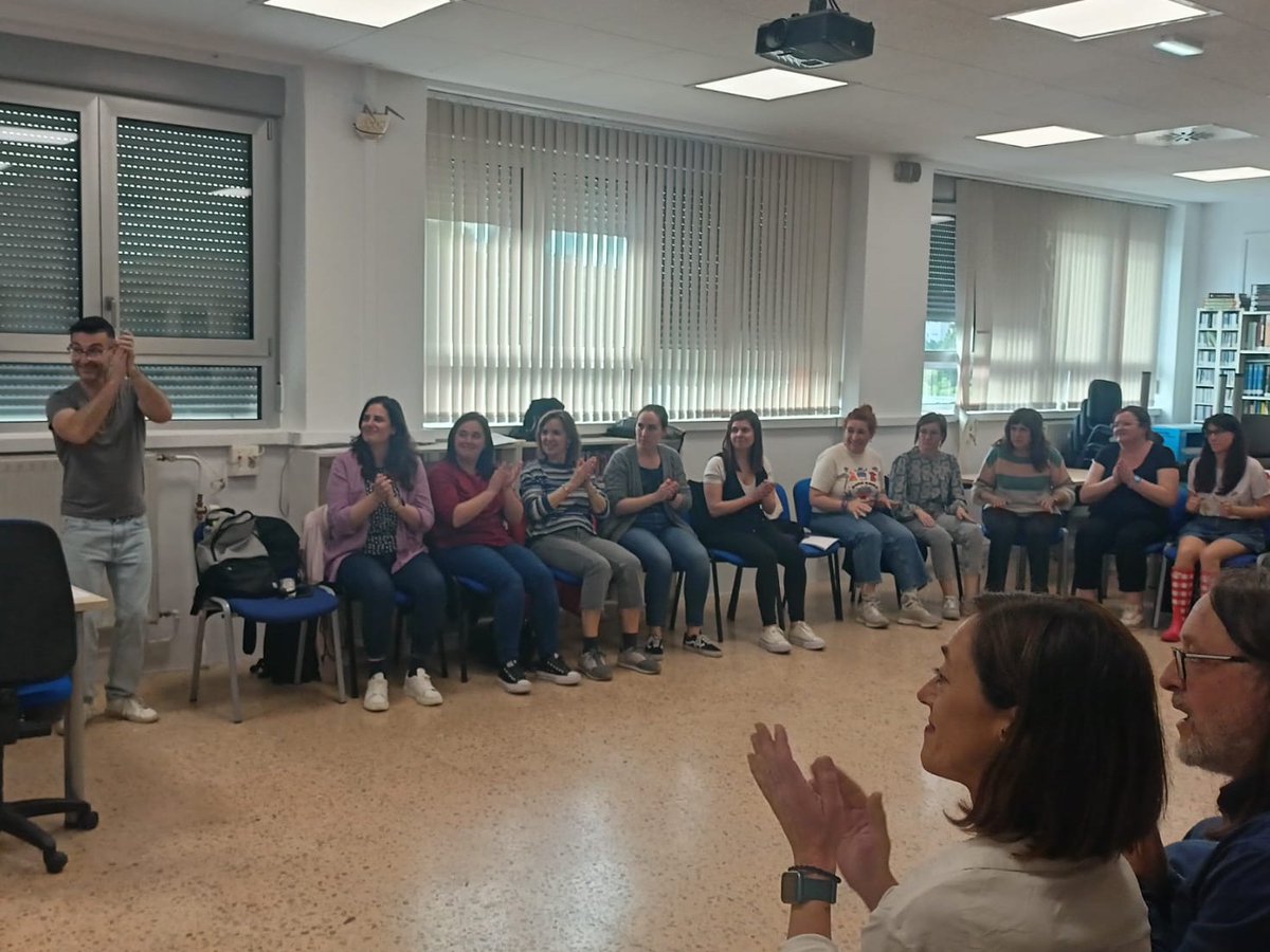 CPR Avilés Occidente (@cpravilesocci) on Twitter photo Sesión con Antonio Domingo Ruiz, dentro del curso "Ritmo, creatividad y 🎭expresión en las aulas", 🎼🎹una experiencia vibrante y transformadora. <a href="/CPROviedo/">CPR_Oviedo</a> <a href="/cprgijon/">cprgijon</a> <a href="/cprcuencas/">CPR Cuencas Mineras</a> Sesión con Antonio Domingo Ruiz, dentro del curso "Ritmo, creatividad y 🎭expresión en las aulas", 🎼🎹una experiencia vibrante y transformadora. <a href="/CPROviedo/">CPR_Oviedo</a> <a href="/cprgijon/">cprgijon</a> <a href="/cprcuencas/">CPR Cuencas Mineras</a>