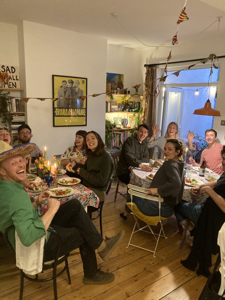 This group of friends in Bristol just transformed their house into the city's most exclusive restaurant - all to raise funds to support this movement of welcome for people seeking sanctuary! 🍽️😍

From movie nights to marathons - what could you do?💪
cityofsanctuary.org/fundraise-for-…