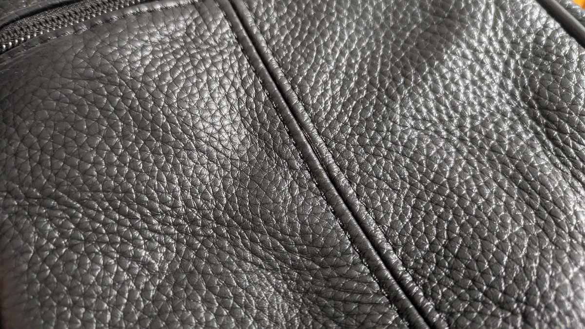 コモンズのスーダンショップで買ったラクダ革バッグ。値引きまでして 