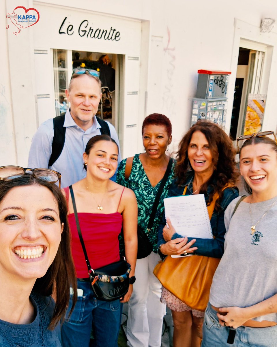 kappalanguage's tweet image. Con la primavera 🌷 torniamo a fare lezione nella nostra aula più bella e accogliente: le strade del Rione Monti! 🏙️ 

#learnitalian #outdoorclass #italiancourse #iostudioconkappa #learningitalian #springtime #igrome