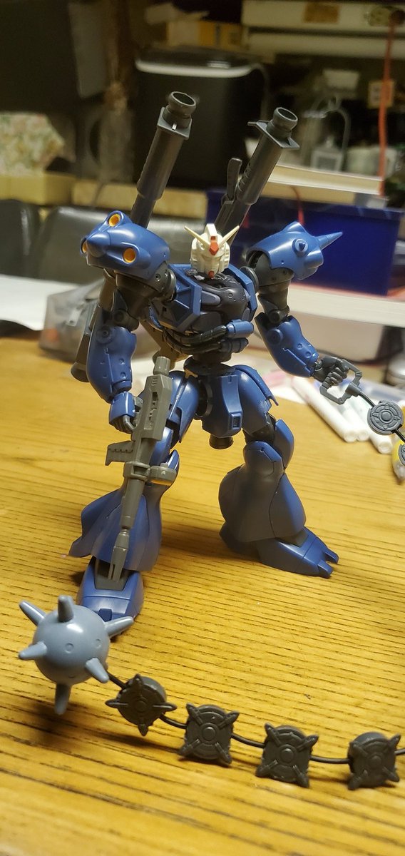 #ガンプラ好きと繋がりたい 
#ガンプラ改造 
どうもです。富士茄 鷹(<a href="/takanasu05/">富士茄 鷹</a>)様の作品に登場したザガンプファーを早速制作中です。頭部とライフルは３０周年版HGガンダム、手足とパックはHGUCケンプファー、胴はまだ新しい軍警ザクを使用しました。まだ仮組ですが、大体は形になりました。