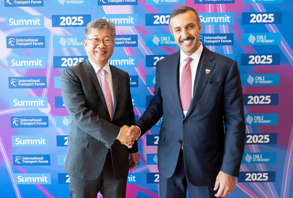 Young Tae KIM π (@young_t_kim) on Twitter photo Every year, <a href="/ITF_Forum/">International #Transport Forum π</a> also invites non-member countries to attend Summit discussions and engage with our global community.
I'm delighted to have <a href="/MTT_Bahrain/">MTT Bahrain</a> Shaikh Abdulla bin Ahmed Al Khalifa π§π with us and hope to pursue even closer co-operation with Bahrain in the future. Every year, <a href="/ITF_Forum/">International #Transport Forum π</a> also invites non-member countries to attend Summit discussions and engage with our global community.
I'm delighted to have <a href="/MTT_Bahrain/">MTT Bahrain</a> Shaikh Abdulla bin Ahmed Al Khalifa π§π with us and hope to pursue even closer co-operation with Bahrain in the future.