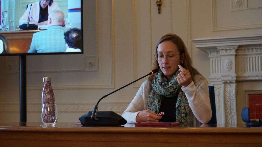 EAPN España (@eapnes) on Twitter photo <a href="/MSocialGob/">Ministerio de Derechos Sociales, Consumo y A2030</a> <a href="/davidperejil/">David Perejil</a> <a href="/iseak_eu/">ISEAK</a> <a href="/UniBarcelona/">Universitat de Barcelona</a> <a href="/EAPNcantabria/">EAPN Cantabria</a> <a href="/PdelaMagdalena/">Palacio de La Magdalena</a> <a href="/Agenda2030Gob/">Agenda 2030 - Gobierno de España</a> <a href="/cantabriaes/">Gobierno Cantabria</a> 🗣️“Debemos universalizar la declaración de la renta para identificar a quienes tienen derecho a recibir prestaciones”, señala Lucía Gorjón <a href="/iseak_eu/">ISEAK</a>. Reclama un cambio de mentalidad: que sean las administraciones quienes localicen a las personas, y no al revés. #EuropaconDerechos <a href="/MSocialGob/">Ministerio de Derechos Sociales, Consumo y A2030</a> <a href="/davidperejil/">David Perejil</a> <a href="/iseak_eu/">ISEAK</a> <a href="/UniBarcelona/">Universitat de Barcelona</a> <a href="/EAPNcantabria/">EAPN Cantabria</a> <a href="/PdelaMagdalena/">Palacio de La Magdalena</a> <a href="/Agenda2030Gob/">Agenda 2030 - Gobierno de España</a> <a href="/cantabriaes/">Gobierno Cantabria</a> 🗣️“Debemos universalizar la declaración de la renta para identificar a quienes tienen derecho a recibir prestaciones”, señala Lucía Gorjón <a href="/iseak_eu/">ISEAK</a>. Reclama un cambio de mentalidad: que sean las administraciones quienes localicen a las personas, y no al revés. #EuropaconDerechos
