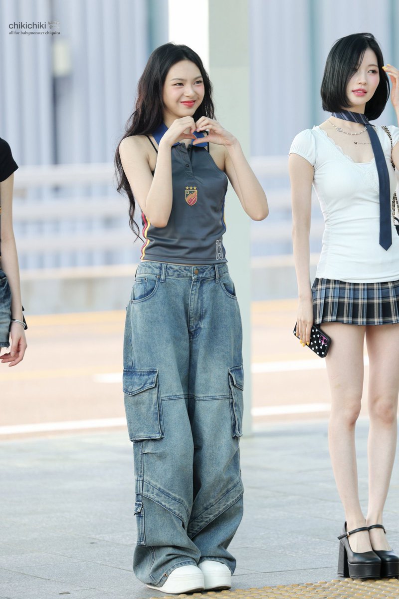 BABYMONSTER CHIQUITA In a long jeans suit, our youngest looks