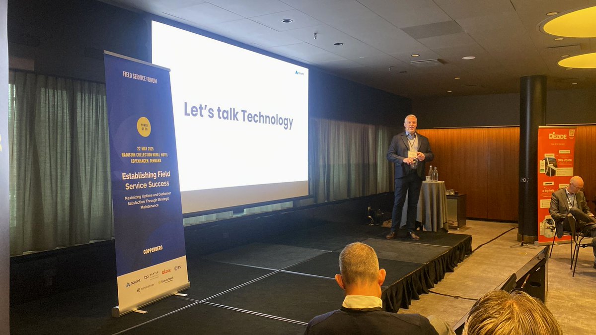CopperbergAB's tweet image. Tim Burge from Aquant will deliver his keynote on aligning technology and workforce first on the #FieldServiceForum stage! 

Key takeaways: 
1️⃣ ROI starts with adoption.
2️⃣ Enable your people to adapt.
3️⃣ AI must be grounded in human insight.

#fieldservice #fsm #manufacturing