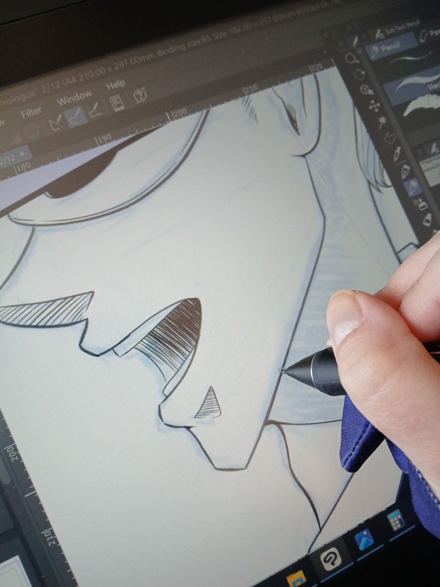SinukaChan's tweet photo. Behind every dramatic panel and tear-stained eye… is me hunched over a page, slightly over-caffeinated and 100% emotionally invested. 😵☕ 

#MangaBehindTheScenes #MangaLife #漫画家 #マンガ作業 #WIP #DarkRomanceManga #ArtProcess #MangaCreation #ダークロマンス @clip_celsys https://t.co/uSvCIuJiLL