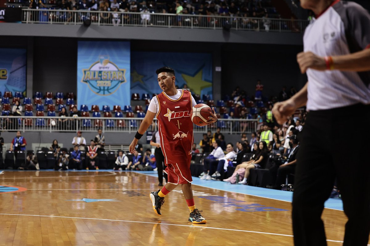 Richard Insane tweet media