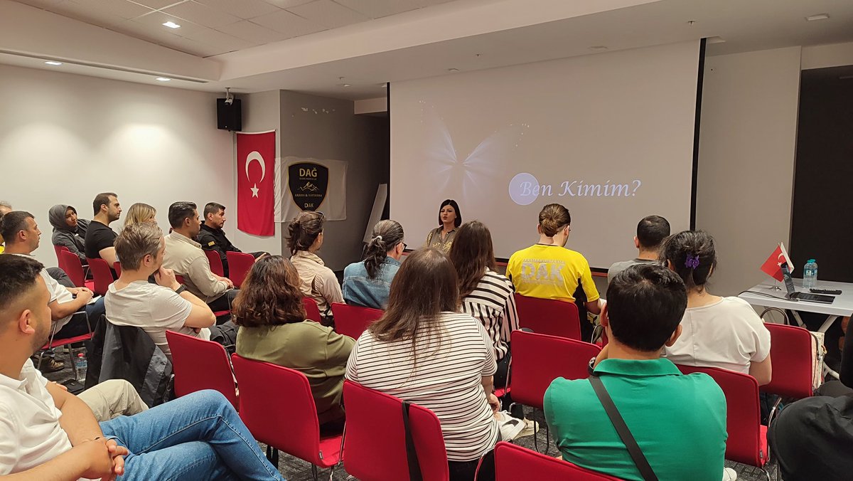 DAGDAKSAR's tweet photo. DAK operasyon ekibimize iki farklı oturum ile afetlerde ilk yardım alanında uzman değerli eğitmenimiz Sude Ayşe Yazıcı tarafından eğitim gerçekleştirilmiştir. Kendilerine verdikleri kıymetli bilgiler ve emekleri için çok teşekkür ederiz. @sudeayseyazici https://t.co/lAtoKDrtMK