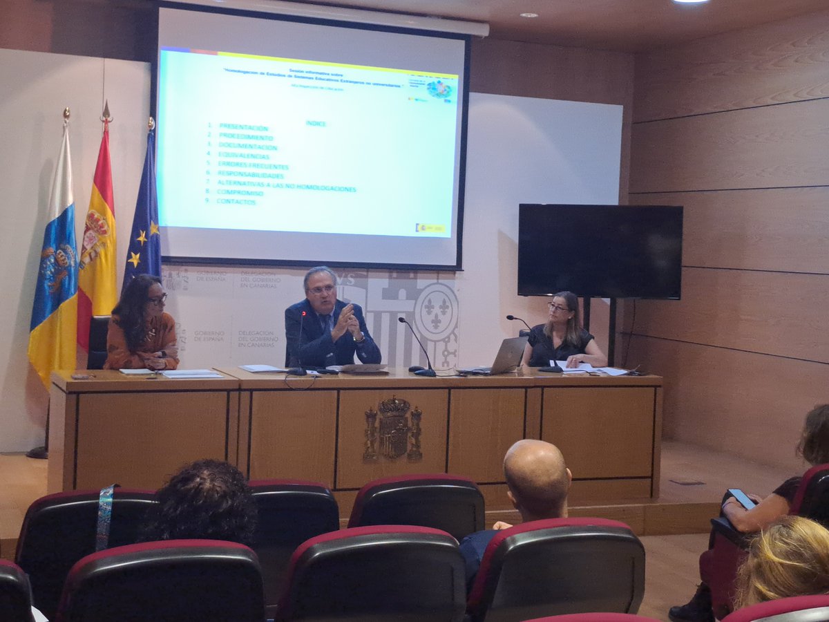 DgCanarias's tweet photo. 👩‍🏫Personal de centros educativos asiste hoy en @DgCanarias a una charla coloquio sobre homologaciones de estudios de sistemas educativos extranjeros👨‍🏫

👉La cita se enmarca en nuestra #SemanaAdministraciónAbierta #SAA2025 https://t.co/OnuFHn7YmI