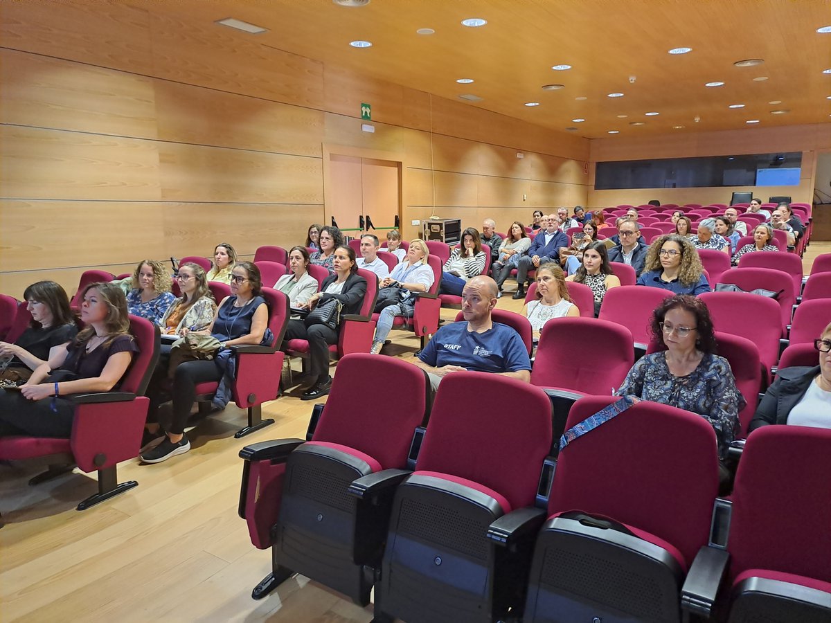 DgCanarias's tweet photo. 👩‍🏫Personal de centros educativos asiste hoy en @DgCanarias a una charla coloquio sobre homologaciones de estudios de sistemas educativos extranjeros👨‍🏫

👉La cita se enmarca en nuestra #SemanaAdministraciónAbierta #SAA2025 https://t.co/OnuFHn7YmI