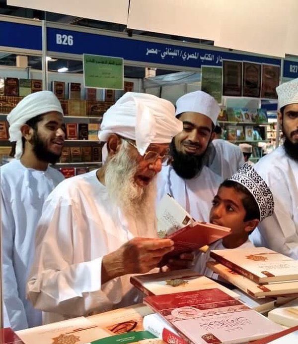 "الـذي يقرأ لا يشيخ" ❤️