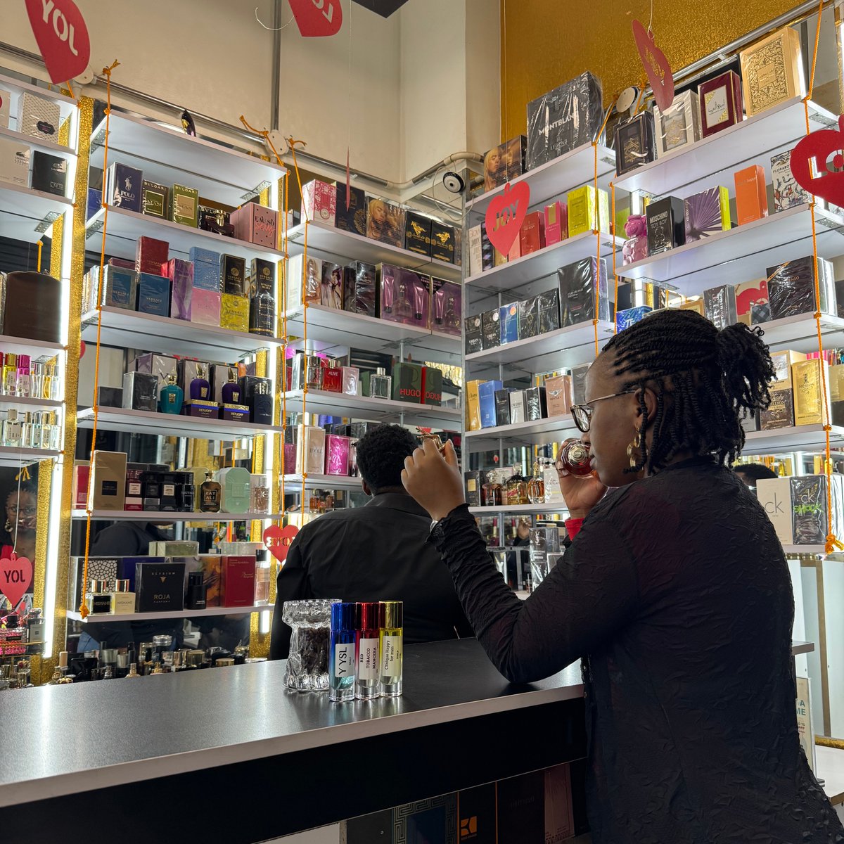 ThePerfumaryBar's tweet photo. Feeling bold this Thursday?
Go for a spicy amber or oud scent to match your energy. What’s your scent mood today?
#ThePerfumaryBar https://t.co/JHWkE0E85M