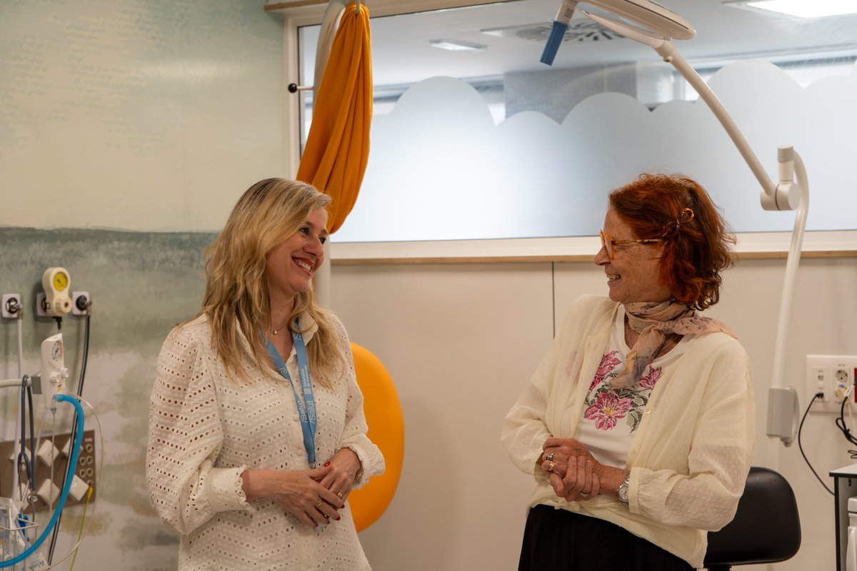 hmoradebre's tweet image. 📍 Hem rebut la visita de la @sindicdegreuges de Catalunya, Esther Giménez-Salinas, acompanyada pel director de Drets Socials del Síndic i l’alcalde de @Ajmoradebre.
🤝 Durant la trobada, s’ha fet valdre el desplegament del Pla d’Humanització del centre, referent a Catalunya.