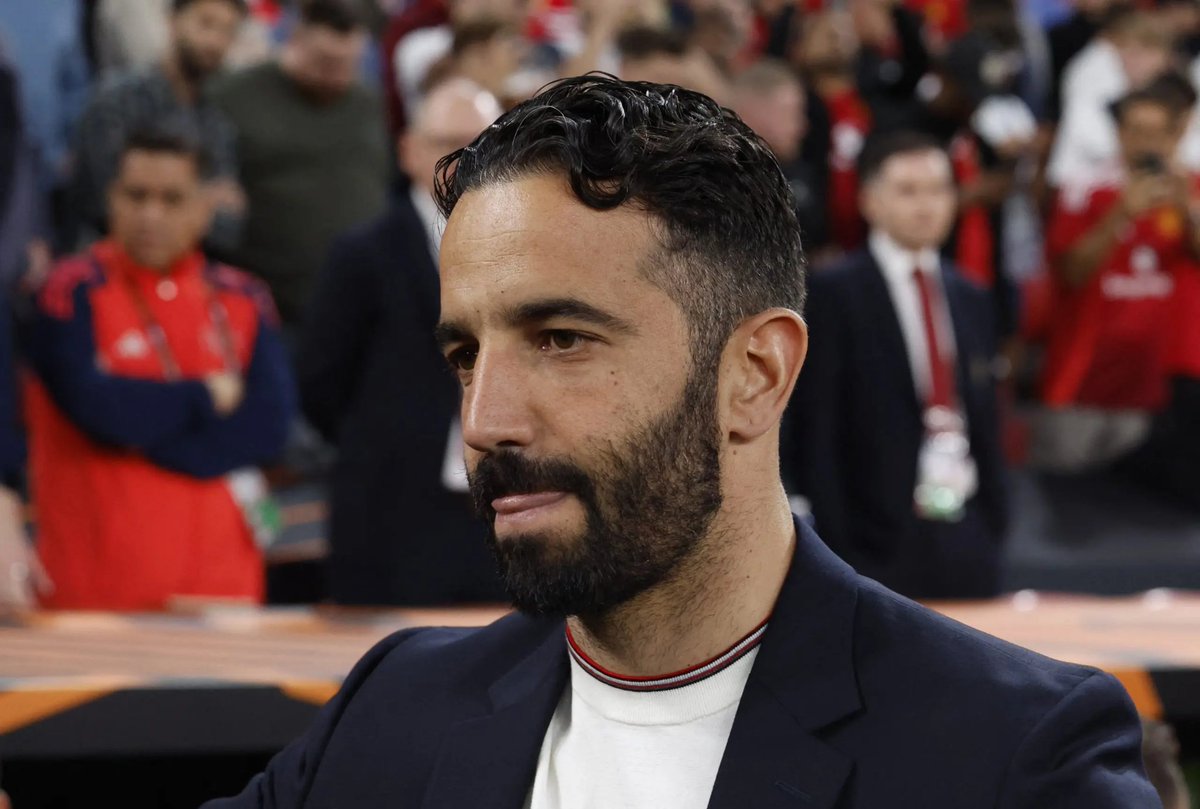 Ruben Amorim says he will leave Manchester United tomorrow if the club's board and fans no longer want him! 

Should they keep or sack him? 👍🏽👎🏽
