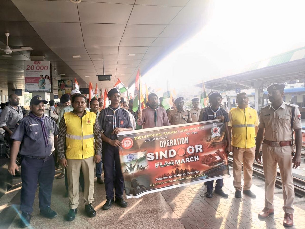 CivilDefenceGNT's tweet photo. Civil Defence #OperationSindoor #SolidarityRally at Guntur on 16-05-2025
@SCRCivilDefence @drmgnt @gmscrailway https://t.co/64fgnEePNL
