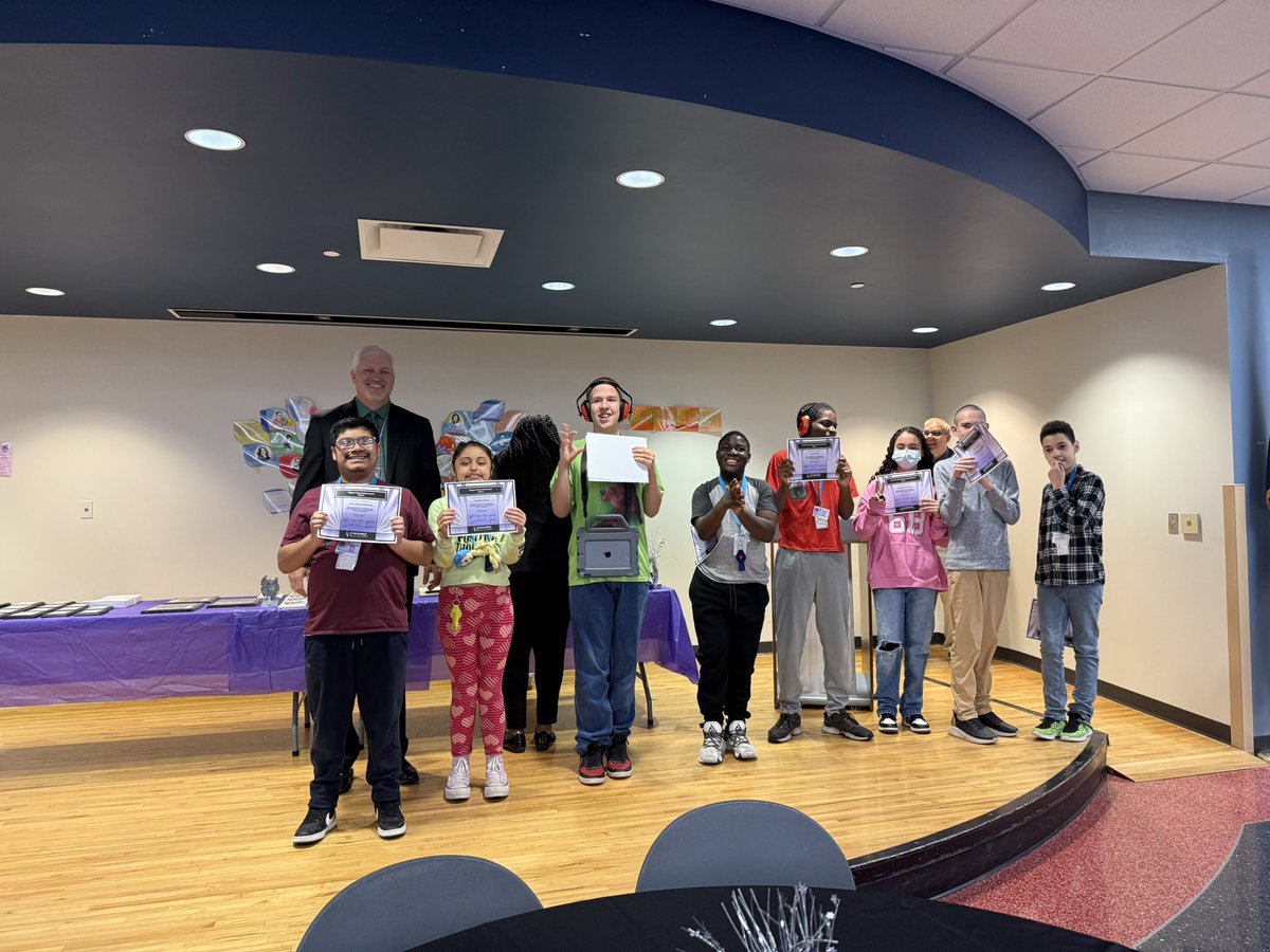 Kindyl Vinson (@kindylvinson) on Twitter photo Honors Breakfast! So proud of these kiddos ๐ <a href="/LHCseanwatson/">Sean Watson</a> <a href="/LHCWilson/">Dan Wilson</a> <a href="/MeghanHighfield/">Meghan Highfield</a> #wearewayne Honors Breakfast! So proud of these kiddos ๐ <a href="/LHCseanwatson/">Sean Watson</a> <a href="/LHCWilson/">Dan Wilson</a> <a href="/MeghanHighfield/">Meghan Highfield</a> #wearewayne