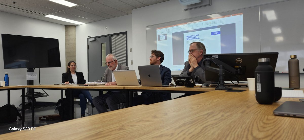Merci à Dave Guénette et Félix Mathieu d’avoir organisé un colloque sur le rapport du comité Proulx-Rousseau. Ce fut l'occasion de recevoir des compliments et des critiques, notamment lors de ce panel avec Audrey Gagnon, Guy Laforest, Adrien Monat et François Rocher.