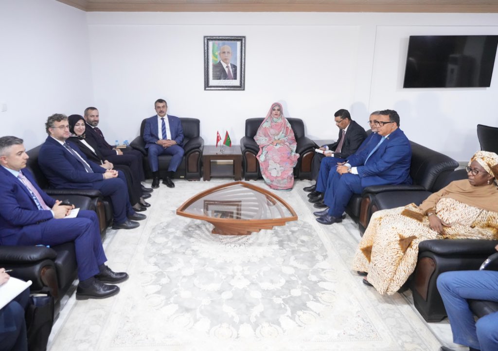 📍Moritanya

Moritanya Eğitim Bakanı Sayın Houda Babah Sid M’hamed ile bir araya geldik.

Türkiye ile Moritanya arasında birçok farklı alanda olduğu gibi, eğitim alanında da güçlü iş birliklerimiz bulunmaktadır. Eğitim alanında gerçekleştirdiğimiz bu iş birliklerinin, iki millet