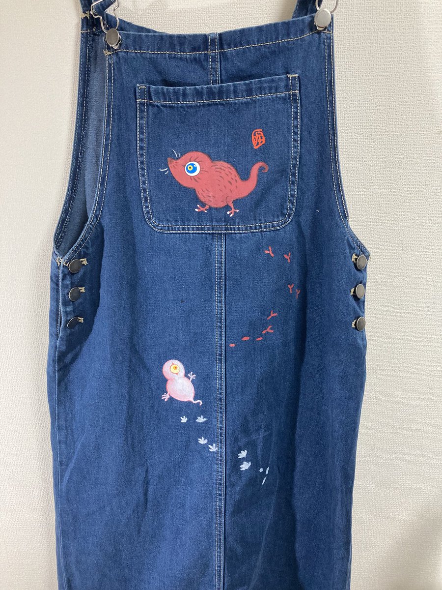 5月25日　#3階deマルシェ　にで、ケモノの老猫が初めてデビューします！
例の似顔絵以外も、ぬいぐるみと手書き古着をもって来ます！
よろしくお願いします。