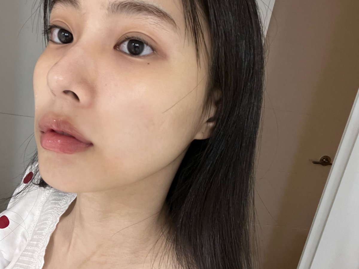 hyemsta's tweet photo. big fan of bareface hyewon https://t.co/WVLyTBHSDU