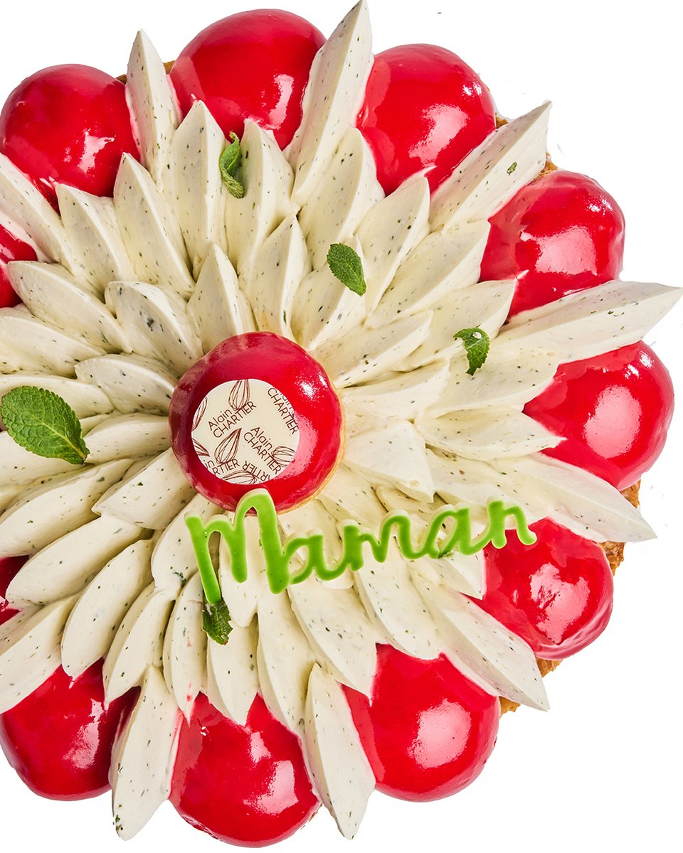 Notre création pâtissière pour la Fête des Mères est un Saint-Honoré à la fraise 🍓
Agrémenté d’une onctueuse crème montée à la menthe, il sera disponible seulement sam 24 et dim 25 Mai.
alainchartier.fr 
#Vannes AlainChartier Vannes morbihan golfedumorbihan Theix Sarzeau