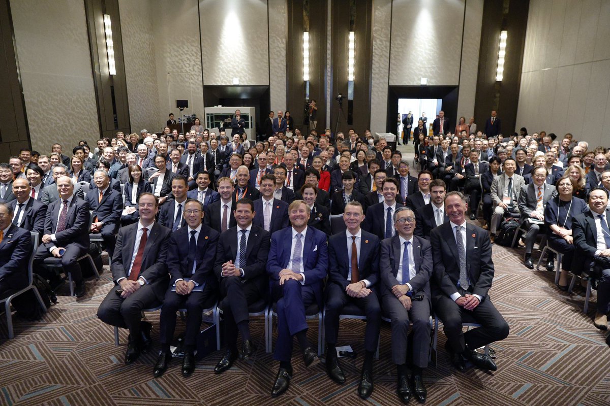 De Koning en minister Klever bezoeken Tekijuku en Nakanoshima Qross. Het bezoek staat o.a. in het teken van historische medische samenwerking. ‘s-Middags sluiten ze aan bij onderdelen van de economische missie hightech en digitalisering geleid door minister Beljaarts.