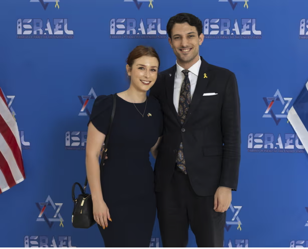 JonnyClock1977's tweet photo. Two Israeli embassy staff ...Sarah Milgrim and Yaron Lischinsky shot dead near Washington DC Jewish museum

Police said a suspect Elias Rodriques,30,was in custody after the shooting near the Capital Jewish Museum

Thu 22 May 2025 14.22 CEST https://t.co/or9SJeesfY