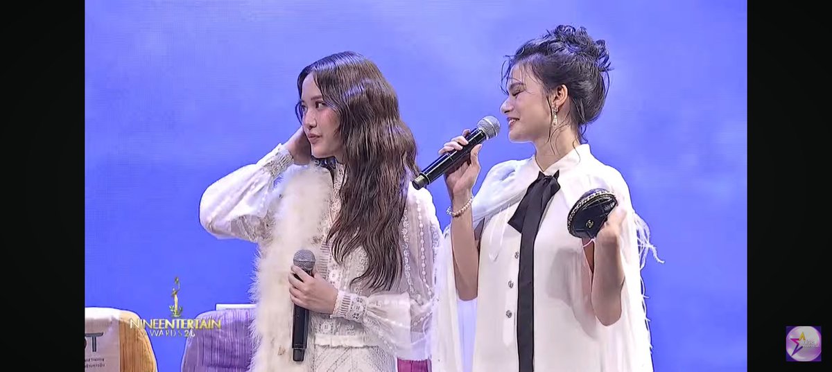 SADUXTIC's tweet photo. Our Beautiful Parents 😭😭🤌🏻

SAROCHA REBECCA AT 9ENT 2025 
#NineEntAwards25xFreenBecky 
#ฟรีนเบค #FreenBecky https://t.co/luTeM1QvYJ
