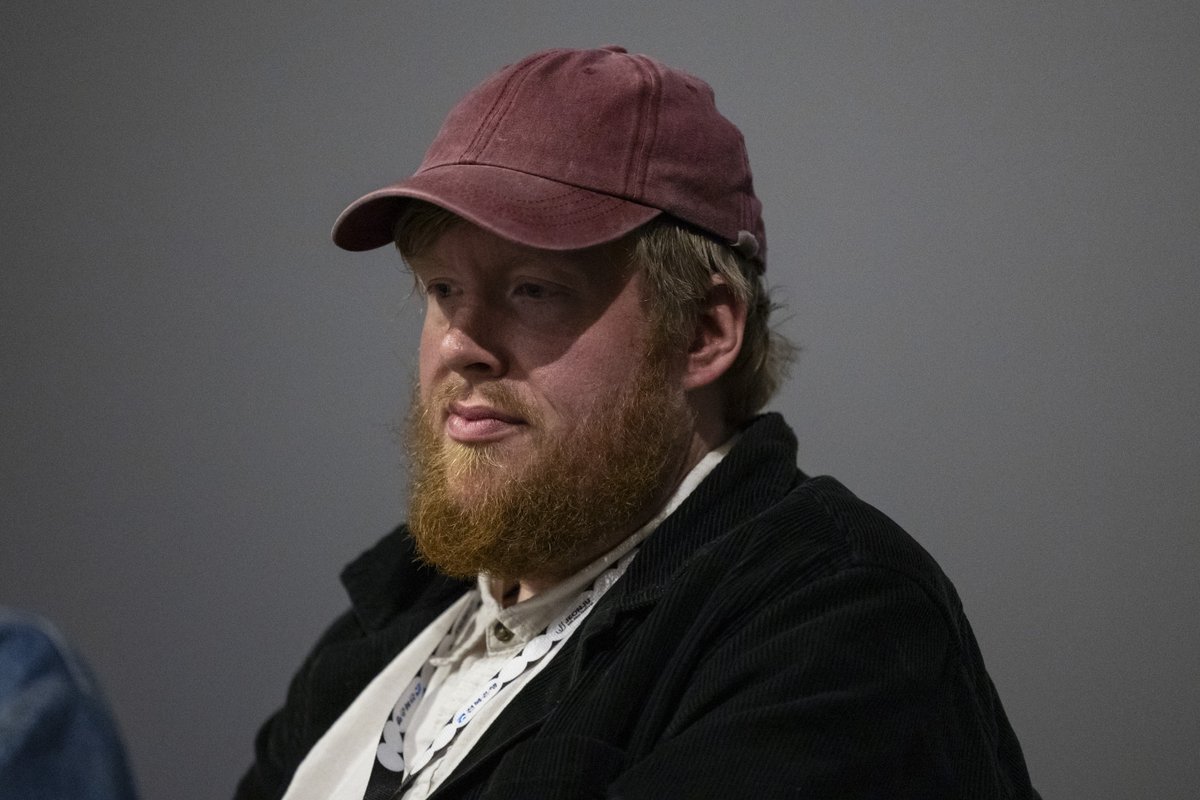 devshears's tweet image. dissociating during the q&amp;amp;a