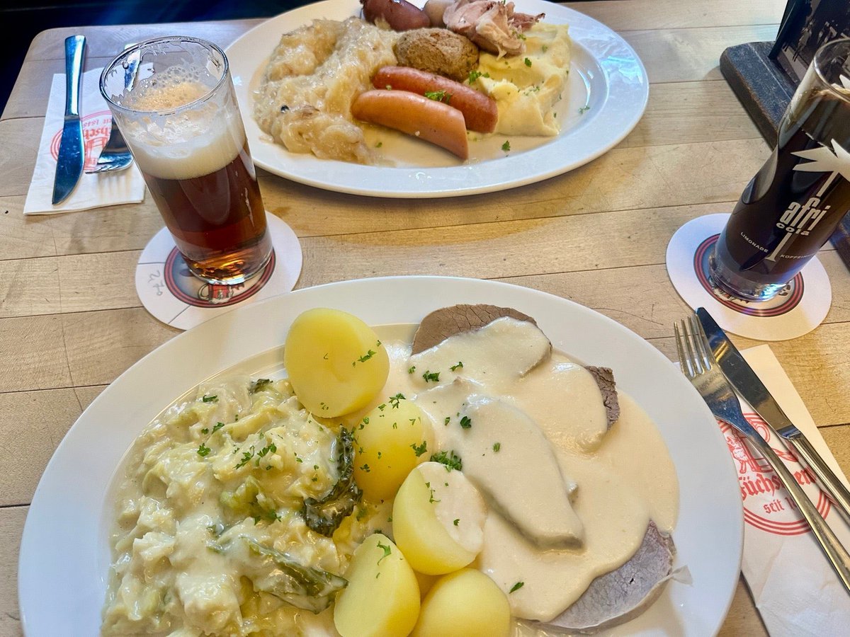 Mahlzeit (@ Brauerei im Füchschen in Düsseldorf) swarmapp.com/user/209540/ch…