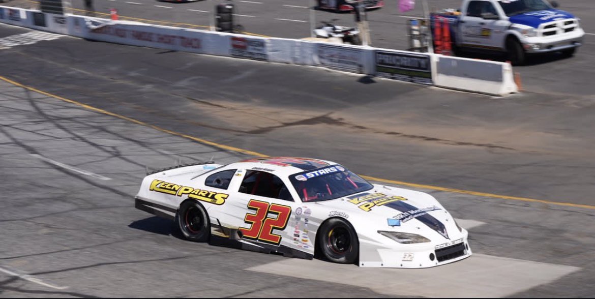 CadenKvapil's tweet image. Raceday at @hickoryspeedway with the ASA Stars National Tour! We have a fast CorvetteParts.net, @KeenParts, LKN Mechanical, Inc, @GoFasRacing32 and I’m excited to go for 255 laps tonight!