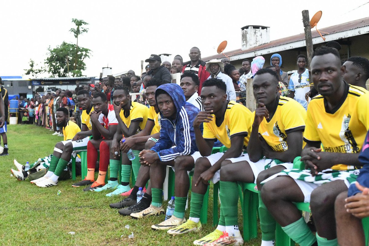 URA Football Club (@urafc_official) on Twitter photo Kisaaru Tea Estate, Kikuube District 🌍
Umoja Pamoja Football Encounter
The <a href="/URAFC_Official/">URA Football Club</a> Legends 11 face off against <a href="/BuhimbaF/">Buhimba United Saints FC</a> in a friendly match, bringing the community together through sport.
With Hon. Grace Mary Mugasa, the State Minister for Public Service, overseeing Kisaaru Tea Estate, Kikuube District 🌍
Umoja Pamoja Football Encounter
The <a href="/URAFC_Official/">URA Football Club</a> Legends 11 face off against <a href="/BuhimbaF/">Buhimba United Saints FC</a> in a friendly match, bringing the community together through sport.
With Hon. Grace Mary Mugasa, the State Minister for Public Service, overseeing