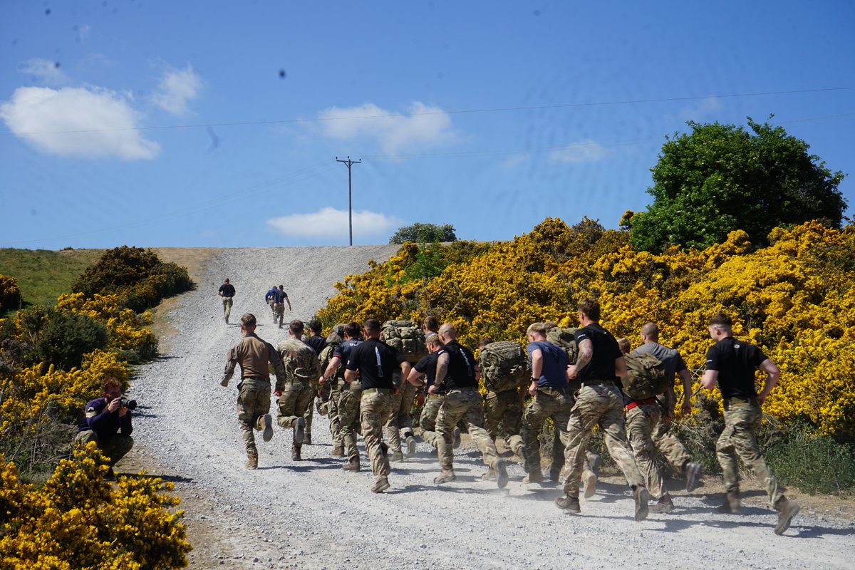 Headquarters North (@hqnorth_) on Twitter photo British Army Warrior Fitness Round 5: Northern Units Face Off 🇬🇧💪💥
#NorthernGrit #YouBelongHere #BritishArmy <a href="/BFBSCatterick/">BFBS Catterick</a> <a href="/RAPTC_Official/">Royal Army Physical Training Corps</a> <a href="/ArmySportASCB/">Army Sport</a> <a href="/TheRoyalLancers/">The Royal Lancers</a> <a href="/ITC_Catterick/">The Infantry Training Centre</a> <a href="/3MedRegt/">3MedicalRegiment</a> British Army Warrior Fitness Round 5: Northern Units Face Off 🇬🇧💪💥
#NorthernGrit #YouBelongHere #BritishArmy <a href="/BFBSCatterick/">BFBS Catterick</a> <a href="/RAPTC_Official/">Royal Army Physical Training Corps</a> <a href="/ArmySportASCB/">Army Sport</a> <a href="/TheRoyalLancers/">The Royal Lancers</a> <a href="/ITC_Catterick/">The Infantry Training Centre</a> <a href="/3MedRegt/">3MedicalRegiment</a>