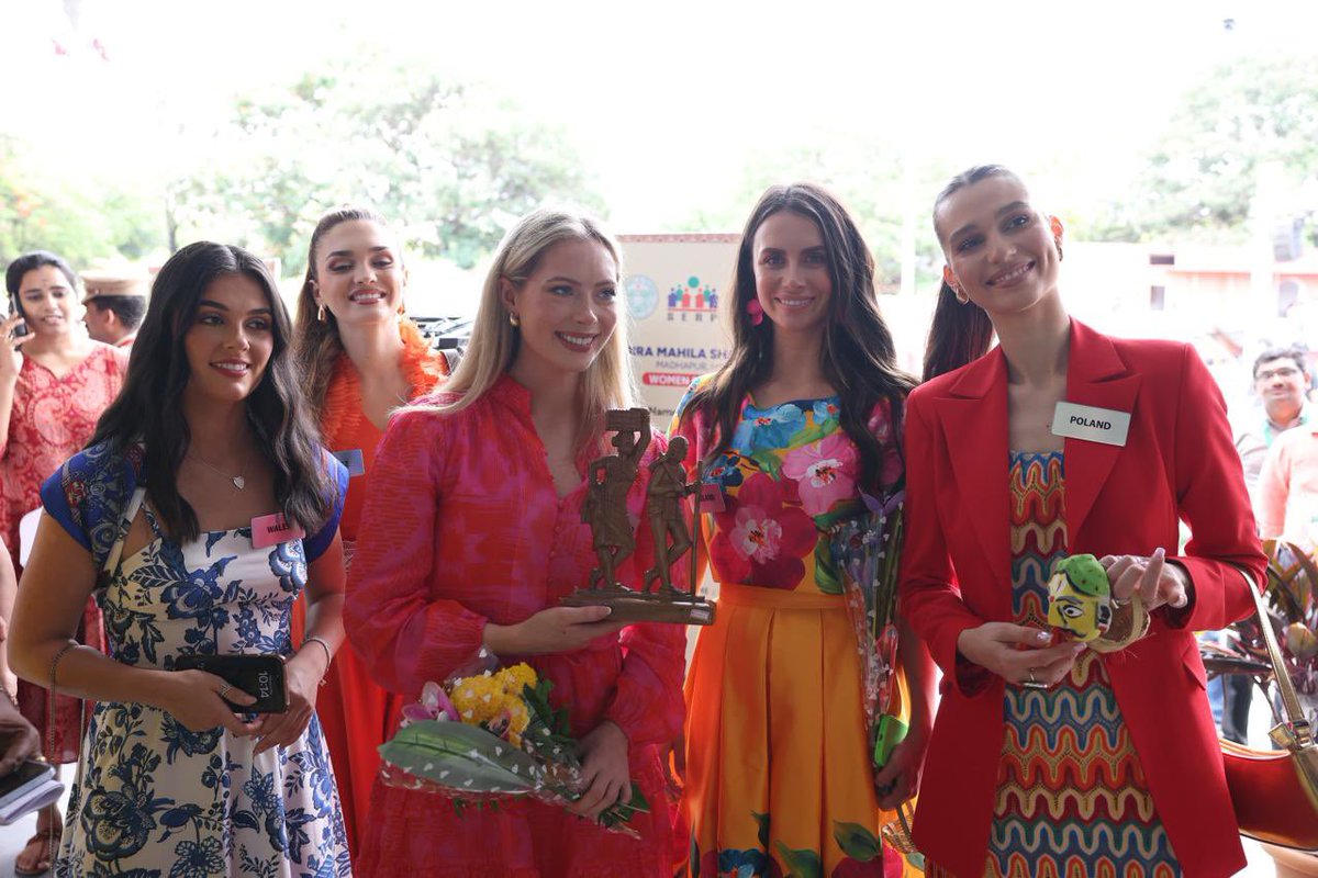 TravelTelangana's tweet photo. Hands that create, hearts that celebrate! 💫 Miss World 2025 contestants immersed in Telangana’s soul at Shilparamam—crafting, connecting, and celebrating tradition with purpose. 🌾🎨

#MissWorld2025 #TelanganaZarurAana #BeautyWithPurpose #Shilparamam #WomenEmpowerment https://t.co/BkJB3rmFEv