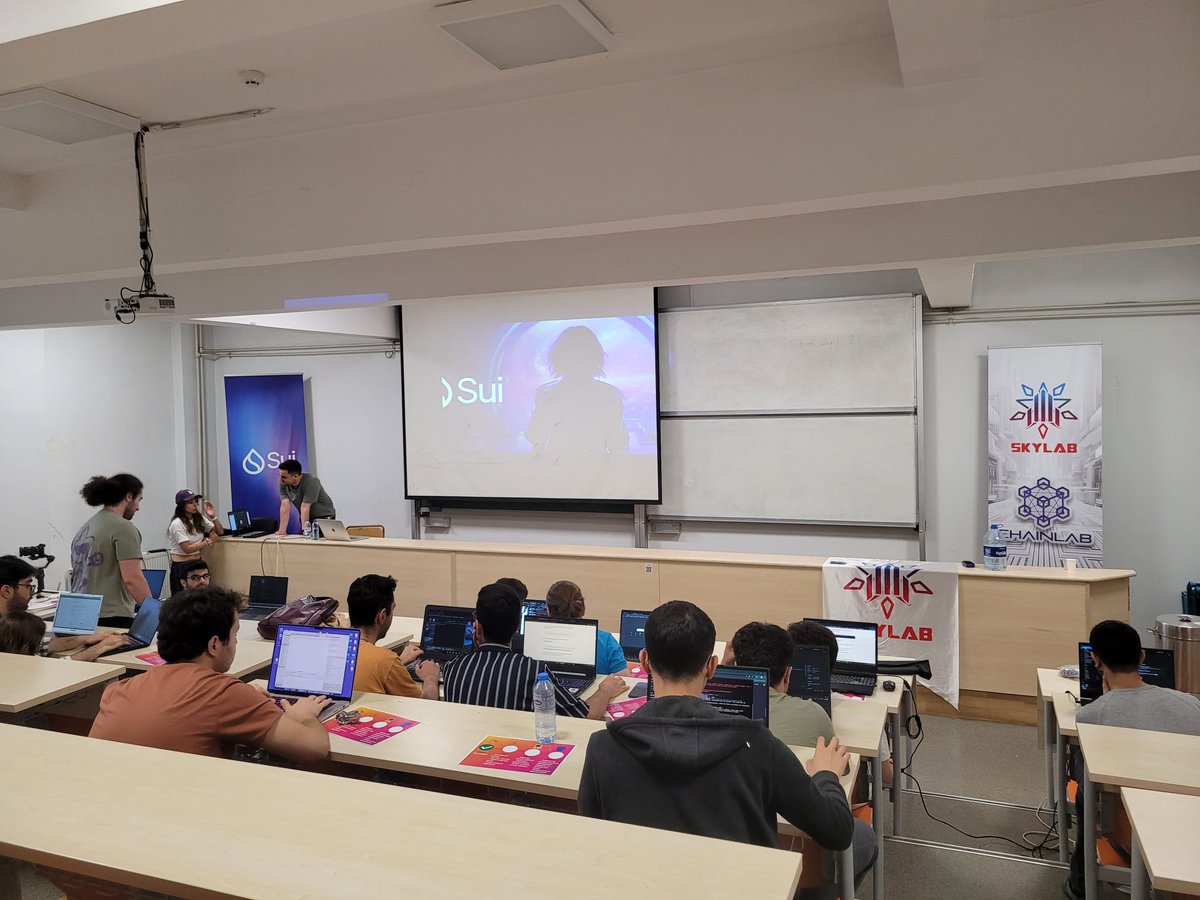 SkyLabKulubu's tweet image. 📢 Sui | YTU SKY LAB Gathering | Move Dilinin Yapısı

Etkinlik ilk görevin başlamasıyla roket hızıyla devam ediyor!🚀

Chainlab ve Sui Blockchainde sınırları zorlamaya devam ediyor🔗
@SuiFamOfficial @SuiNetwork @WalrusProtocol @node_101