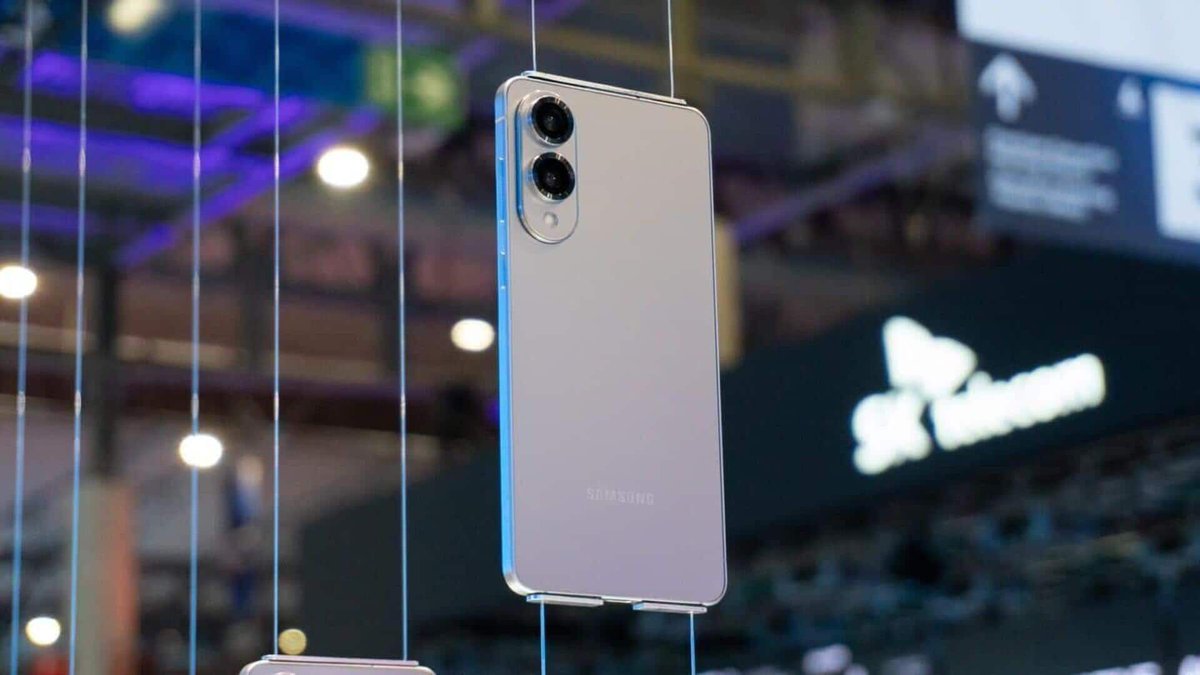 🚨 Samsung has started manufacturing it's slimmest smartphone Galaxy S25 Edge in its Noida factory, India 🇮🇳