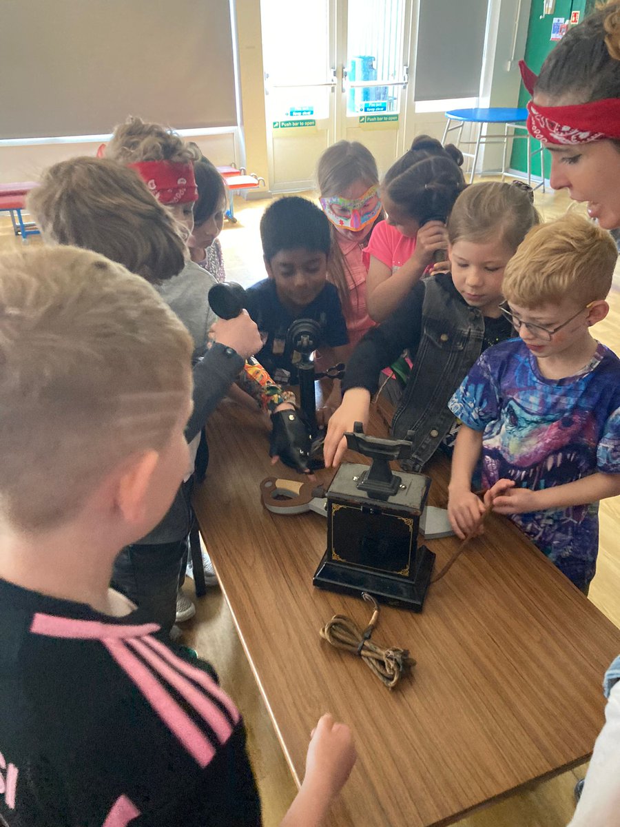 allsaintsfed's tweet image. In Year 2 this week, we have had a fantastic visit from KCOM to support our learning in our topic "Talk, Text and Tech".  The children further embedded their knowledge and understanding of how communication has changed over time. 
#KCOM