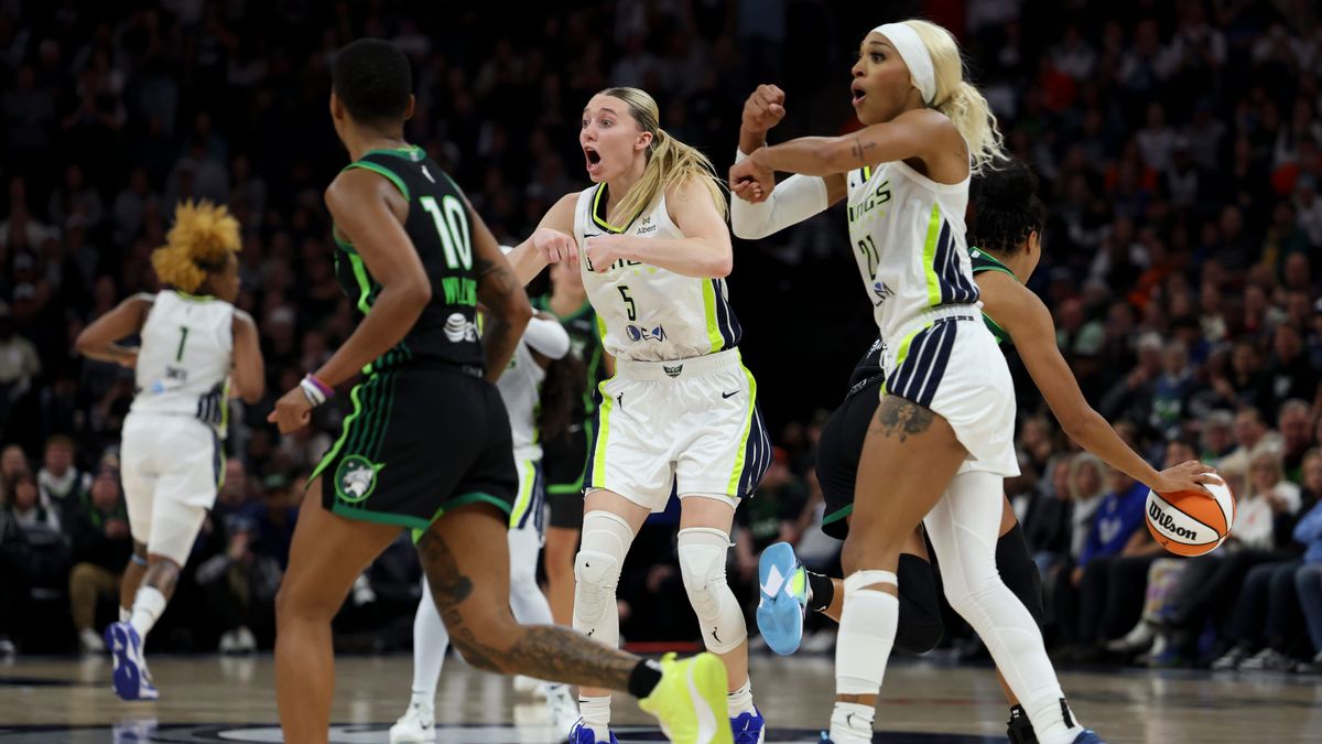 For The Win on X: "Mics picked up Paige Bueckers hysterically ratting out a  Lynx player to a ref https://t.co/Qfr60LcQXB https://t.co/AsPnsjPQhb" / X