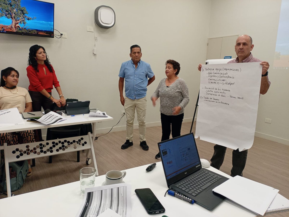 María E. Acosta, Directora Programática y Christian Acosta de Coordinación de Proyectos en Kimirina en Buenos Aires con otras organizaciones que conforman el proyecto golondrinas para continuar con las estrategias de acceso a servicios de salud para la población migrante