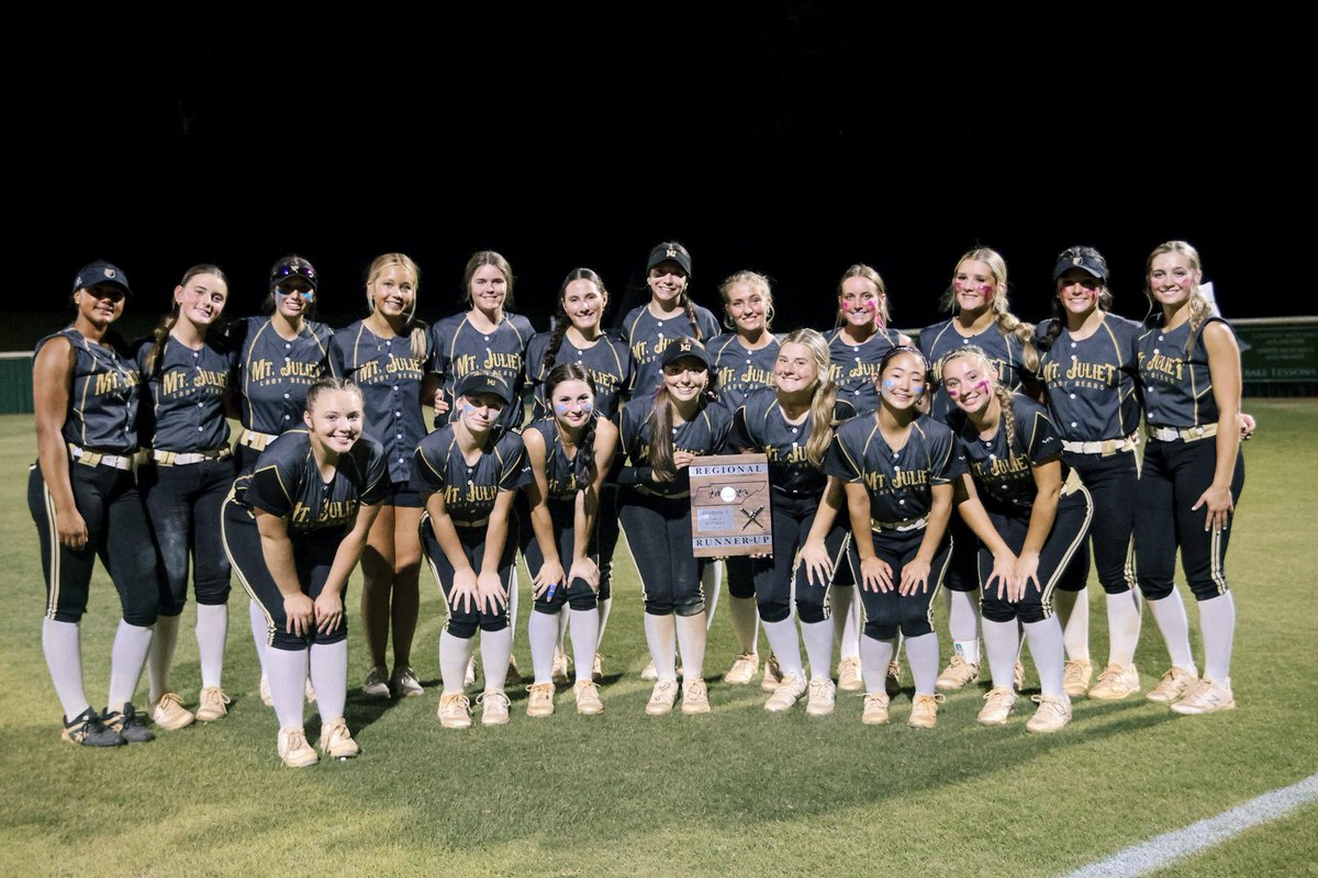 Thank you MJ softball for an amazing 4 years! Sad for it be over but grateful for everything. Excited for the next chapter!  <a href="/TNUsoftball/">Trevecca Softball 🥎 💜</a> <a href="/betyree/">Ben Tyree</a> <a href="/Dawsie12/">Sarah Daws</a> <a href="/MJ_Athletics/">Mt. Juliet Athletics</a> <a href="/SullysHustle/">Sully’s Hustle + heart 🥎</a>