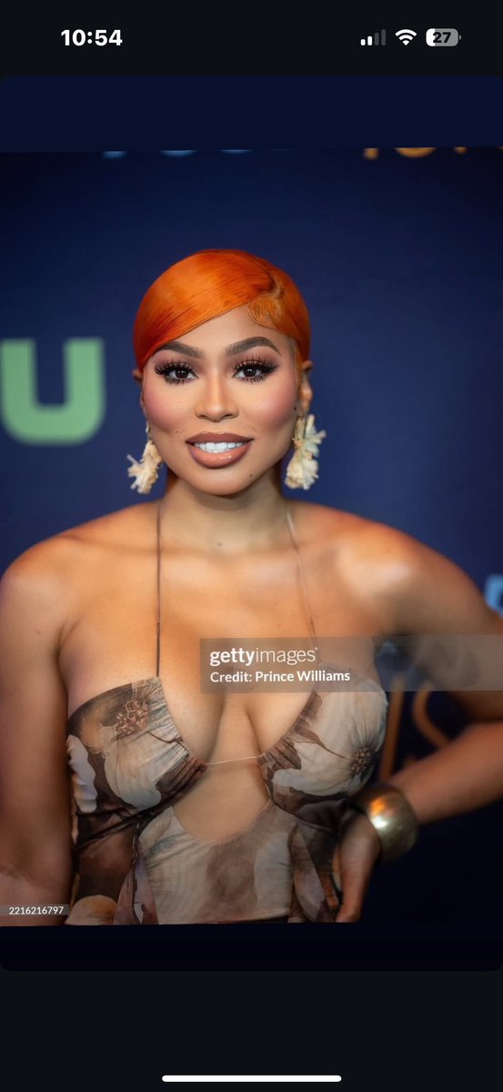 TamonRollins's tweet image. “26” inch 613 Frontal Unit 

Wig From: #TeeFrontalsCollection 

Custom Color: @TFrontals 

Can’t believe one of my wigs is on #GettyImages !!! A dream come true. Trust the process- come get your crown adjusted. #Retweet #Viral #DMVHairstylist #CelebrityStylist #TeeFrontals