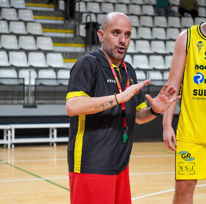 Víctor Rubio deixa la banqueta del <a href="/CEBLliria/">CEB Llíria</a> #Llíria infoturia.com/lliria/esports… <a href="/aytolliria/">Ajuntament de Llíria</a>